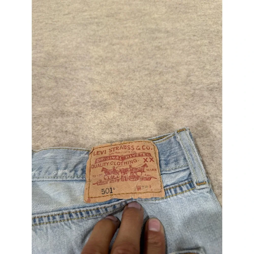 Levis 501 Jeans Mens 38x36 Light Wash Blue‎ Denim Regular Straight Button Fly